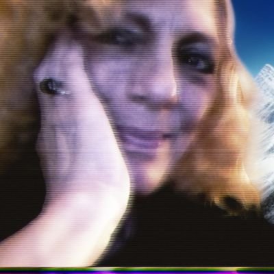 DecoBekka's profile picture. Met my husband back in 1981 and we are ,magically still https://t.co/71EgnN0EyE art and politics . A MAGA girl