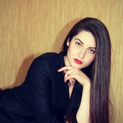 Be a woman with temperature, not arrogant or impetuous. Love to travel, to see the beauty and food of different countries. Investment enthusiast