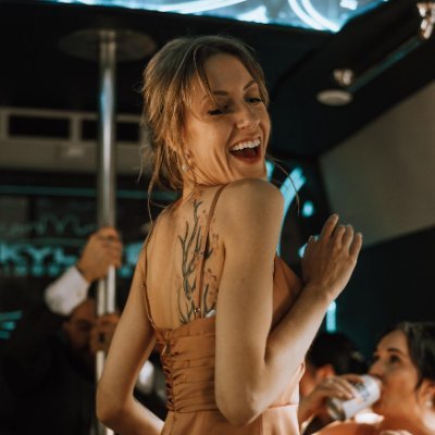 I lost my info, so this is my new account 🤪
I'm back streaming video games, studying astrology, and creating art. OG CoD Player and Apex Legends ALGS