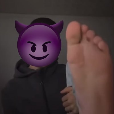 rebeu_dominant's profile picture. CASHMASTER 💰😈 22 yrs / 🍆 20 cm / 🦶 46EU 12US /📍Paris / 🤑⬇️