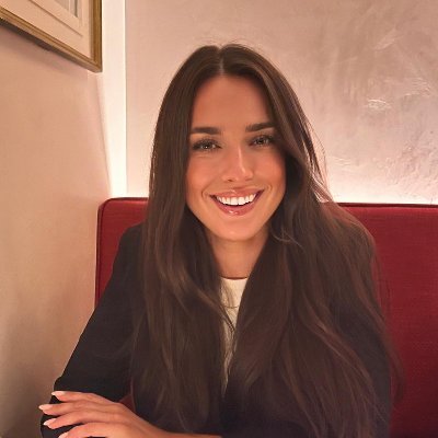 AnnaBintiAhmad's profile picture. A Kuala Lumpur dreamer creating designs that inspire and smiles that connect