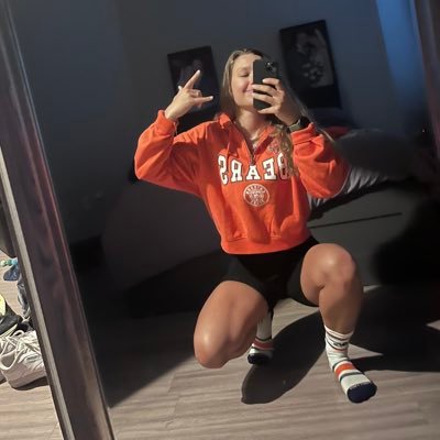 caitlinemz's profile picture. all the lonely people, where do they all come from.