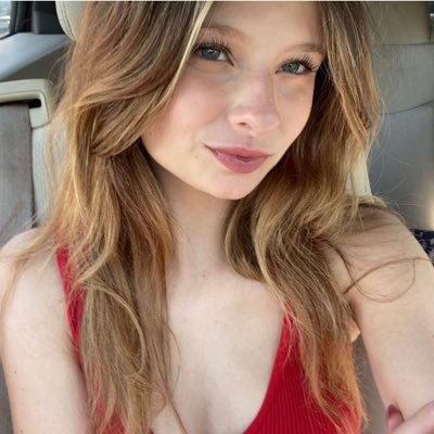 AmeliaDahn's profile picture. Gauntlet AI grad
I work with AI