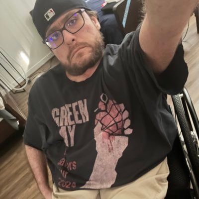 #SpinaBifida #WheelchairUser. Write stuff about the #RedSox @BellyUpSports. Mostly Sox/#MLB tweets but not always. Live and let live — it’s not complicated.
