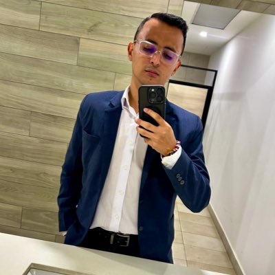 alejandrocch_'s profile picture. Tuitero antes que profe de Estudios Sociales👨🏾‍🏫 🎓#UCR #UNA 📸 Instagram: alejandro_cch