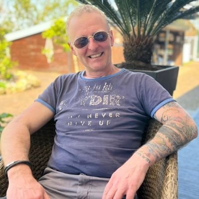 AscheFrank1654's profile picture. 