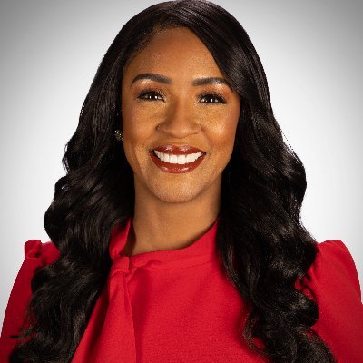Emmy award-winning journalist • Waking up West MI from 6-10 am on @Fox17 • Positive news spreader #payitforward • Love caramel lattes, Pure MI & #momlife 💕