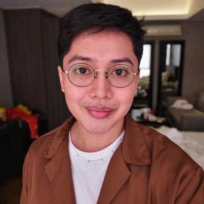 rrenrhoss's profile picture. skygazer