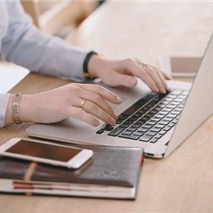 収入アップの秘訣や副業情報など発信したりしています。自身がお金に苦労したので生活に困っている人を助けたいと思い、少額ですが現金配布企画を実施中。 支援中➡ https://t.co/l6noC7dXHp