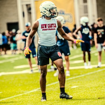 c/o 25” (thebossrj05@gmail.com) //LB-ATH //NewCastle Pa📍|2.7 gpa| 6’0 200| 110 meter hurdles 14.8// cell724-979-2488. https://t.co/t27eZqPpJw