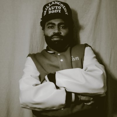 Visual Storyteller + Creative/Art Direction. Aaron@aaronjjackson.com