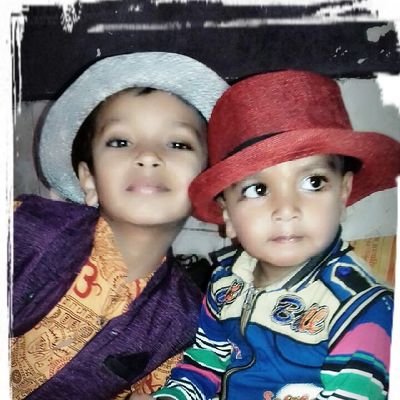 हम वासी उस देश के जहा पार ब्रह्म का खेल
दीया जले अगम का बिन बाती बिन तेल