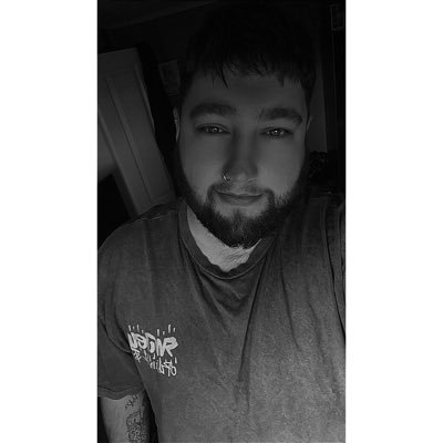 CammiHutton's profile picture. 'I'd rather stand tall, than live on my knees. Cause I am a conqueror and I won't accept defeat!' ☆