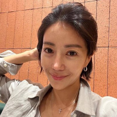 ThiriMay54086's profile picture. 