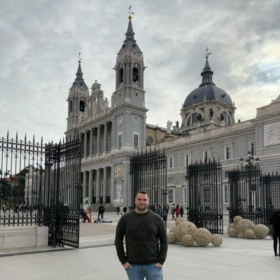 Técnico en Emergencias Sanitarias en constante aprendizaje 🚑
Enamorado de las Emergencias y del mundo prehospitalario.
Amante de la lectura y la historia.
