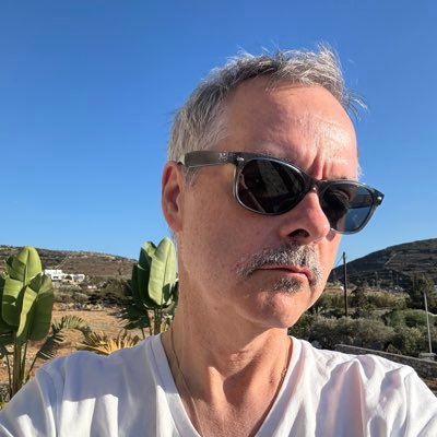 General Partner @BrightsparkVC, Father of 3 daughters, ⛷, 🧑🏽💻,@MassiveAttackUK fan. I'll comment mainly on VC matters. 🗣🥷🎧 Opinions are my own.