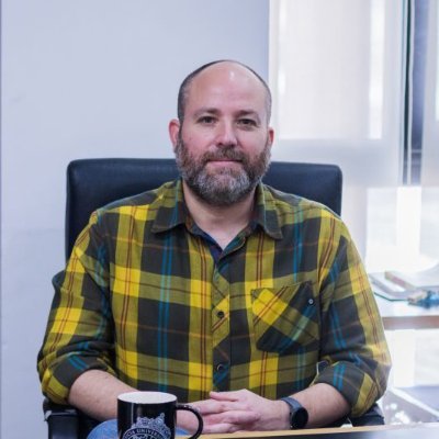Building, programming, and disassembling things since I can remember. Associate Professor at @IMC_UC & @IngenieriaUC. Using math to improve things.