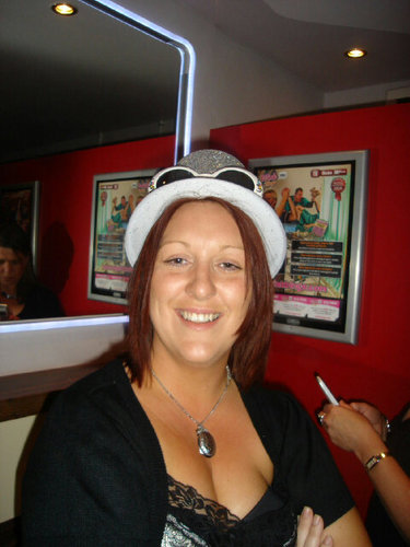 Married to my Mr B ;-) Plus have 2 boys (James & George), why do they grow up so fast!!