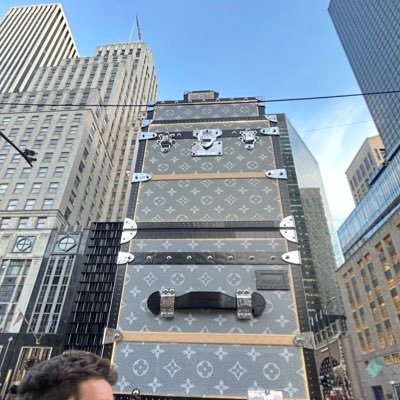 wngchomng12332's profile picture. 