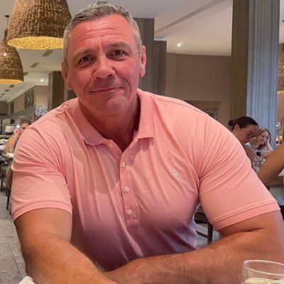 lee_waddon's profile picture. Dad of 3 how are my world.