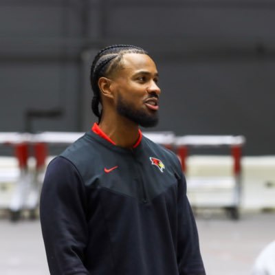 Illinois State University Alum; B.S. M.S ISU Assistant Coach: Sprints, Hurdles, Relays | USATF Level 1 & 2 |♦️Καψ-φγπ|