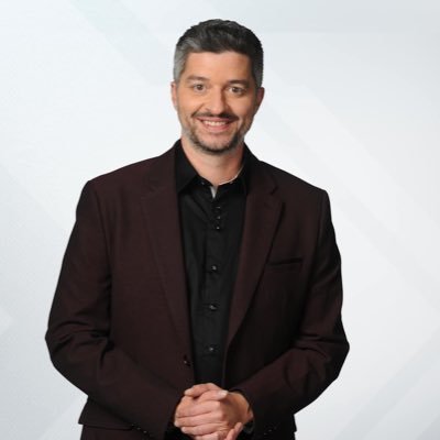Co-animateur du Boost @energie989. Joueur de soutien pour le réseau @943energie et @Antichambre. Balado 🏈Rudesse excessive. Entraîneur de peau de 🐽