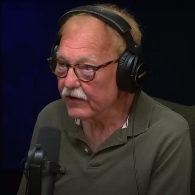 Whatdayisit102's profile picture. P U S S Y I N B I O