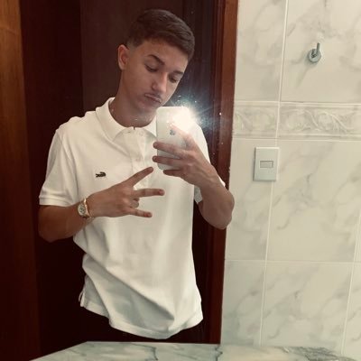 jaovz8's profile picture. 