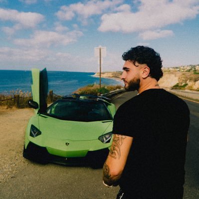 Options trader | Entrepreneur | Car collector | Crypto Investor | Trade live with me 👇
