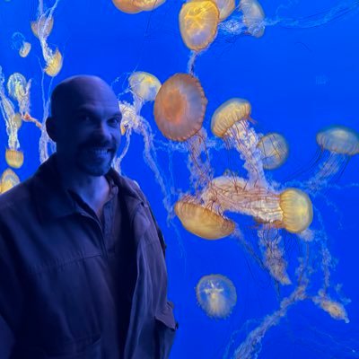 HaydeFrank's profile picture. Professional LEO, amateur nonfiction writer, jazz lover, lucky husband.