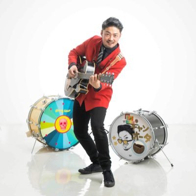 THE天国畑JAPON, マスター木村One Plus One's drummer. And also impressionist (ものまねミュージシャン) https://t.co/Gtics59ovr ※お仕事のご依頼はDMでもチャンオータに直接でも可。
