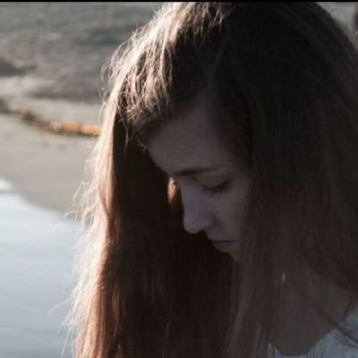 Personal de Salud.
Madre.
Esposa.
Hija.
A FAVOR DE TODOS LOS QUE 0DlAN AL L0CO