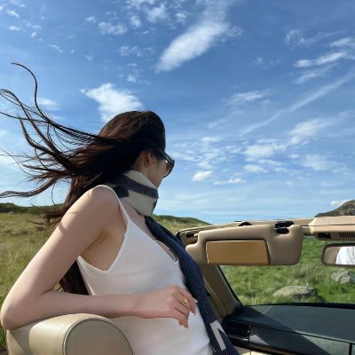 xxqzym's profile picture. She believed she could, so she did