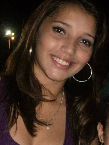 - 14 Anos,Ariana,Teimosa,As Vezes um pouco Chata.