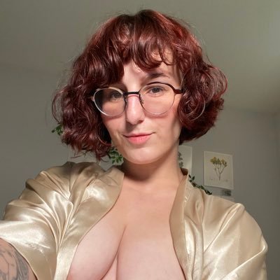 I’mdown for serious relationship and to meet with serious men.I’m not ready for games around or to pretend to be who I’m not.I’m loving caring honest heart 💜🥰