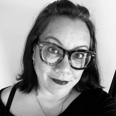 Delightfully Awkward. Proud Nerd. Laughs at own jokes. Proud Cat Mom. Hapa Girl. #mentalhealthmatters 🤙🏼🌺 (mostly at @shellbellsquest now, find me there).