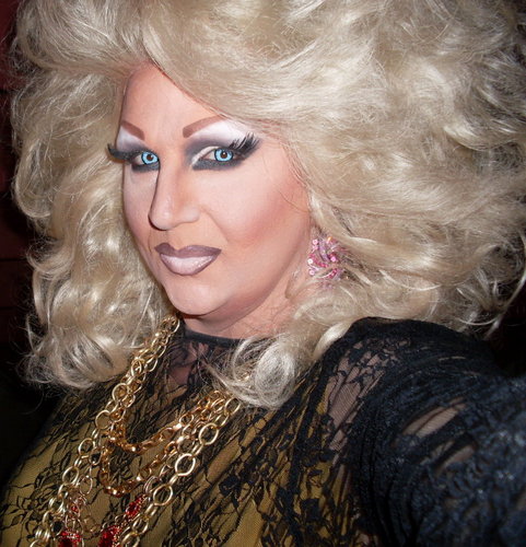 San francisco celebrity impersonator /actor ,comedian ,DJ 
Entertainment director @deco lounge