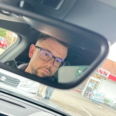 SaschaSchm66850's profile picture. …….Denn hast Du einen Traum, fangen Sie zu lästern an …. Interpret: FARD Titel: Dankbar 🙏