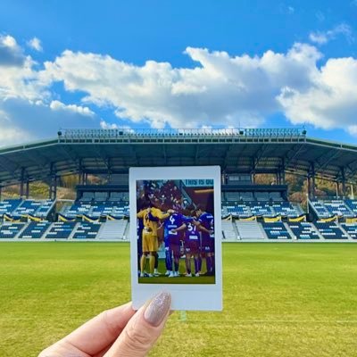 ・・・・・・・・・・⚓️🐴🌞👨🏼🦲⚽️・・・・・・・・・・・ゴール裏で叫んで手叩いて(たまに飛び跳ねたり)ゲーフラ掲げて写真撮ってます👏🏻( ˆOˆ = \( ˆ-ˆ )/= ˆᴗˆ )📸 (写真は主にインスタで)