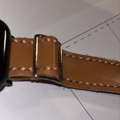 レザークラフトにどハマり中。 ヌメ革を手染め・手縫いでコツコツ作ってます。 ミンネでのんびり販売中 → https://t.co/PuydaMtYNS