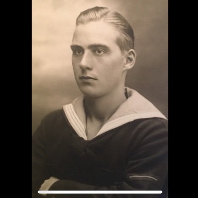 romanovitj's profile picture. The beauty of the ordinary.