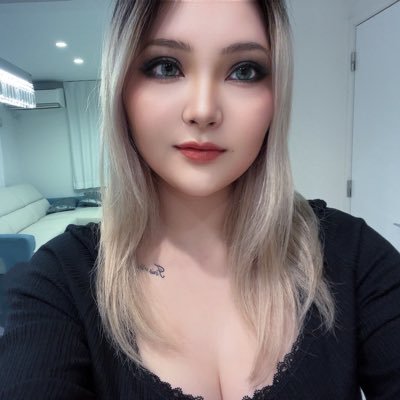 m666y666k666's profile picture. 🖤👁️。。 美男美女.ヴィクシー.ドール系モデル. Barbiecore. Dark feminine.🐕🐈とかふわふわ動物と面白い人が好き 人間苦手👽👽👽 全部わざと.嘘だょ💖 顔も出さないのに偉そうな奴.気持ち悪い奴は大嫌い👋