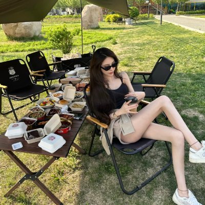 abcdefabd's profile picture. ⛺️キャンプ垢⛺️
全ての趣味を全力で楽しんでしまう田舎者！
人より少〜しだけ頭ブッ飛んでます！笑
無言フォロー失礼します🙇‍♂️
キャンプと食べ歩きが大好き😁
自由気ままなソロキャンプ
夏は扇風機、冬は薪ストーブでキャンプ🏕️