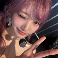 Laura (@pajaeng) 's Twitter Profile