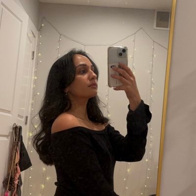 vaishalivt_'s profile picture. Exploring the depths of my soul 🕉️ | Graduate Degree in pondering | Content Strategist at Mogul Media |