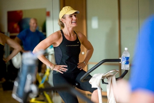Financial services and sponsorship marketer, cyclist, and fitness instructor with a passion for improving people's lives, fighting cancer, and my family.