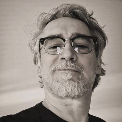 mestreasa's profile picture. 