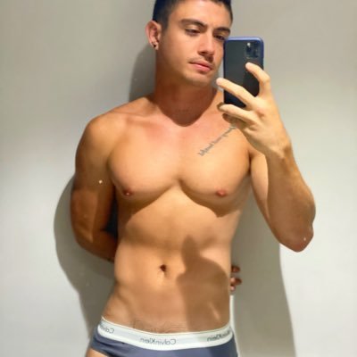 📍Medellín - Colombia Aries 11 ♈️ Santandereano Emprendedor, contenido exclusivo 👏🏻👊🏻, Sígueme en mi segunda cuenta XXX: @leandroCprivate
