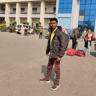 AmirAli70651825's profile picture. 