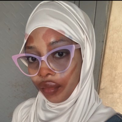 ||Muhajabah🧕||Weirdo🤓||Ambivert🥂||Chelsea Fc💙||CR7🐐||Dectetive🔫 ||Sagittarius ♐️||Princess👸